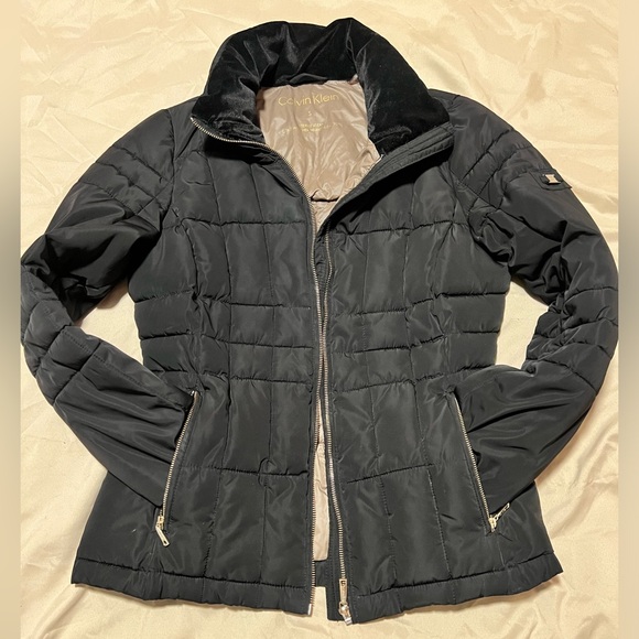 Calvin Klein puffer jacket - Picture 1 of 8